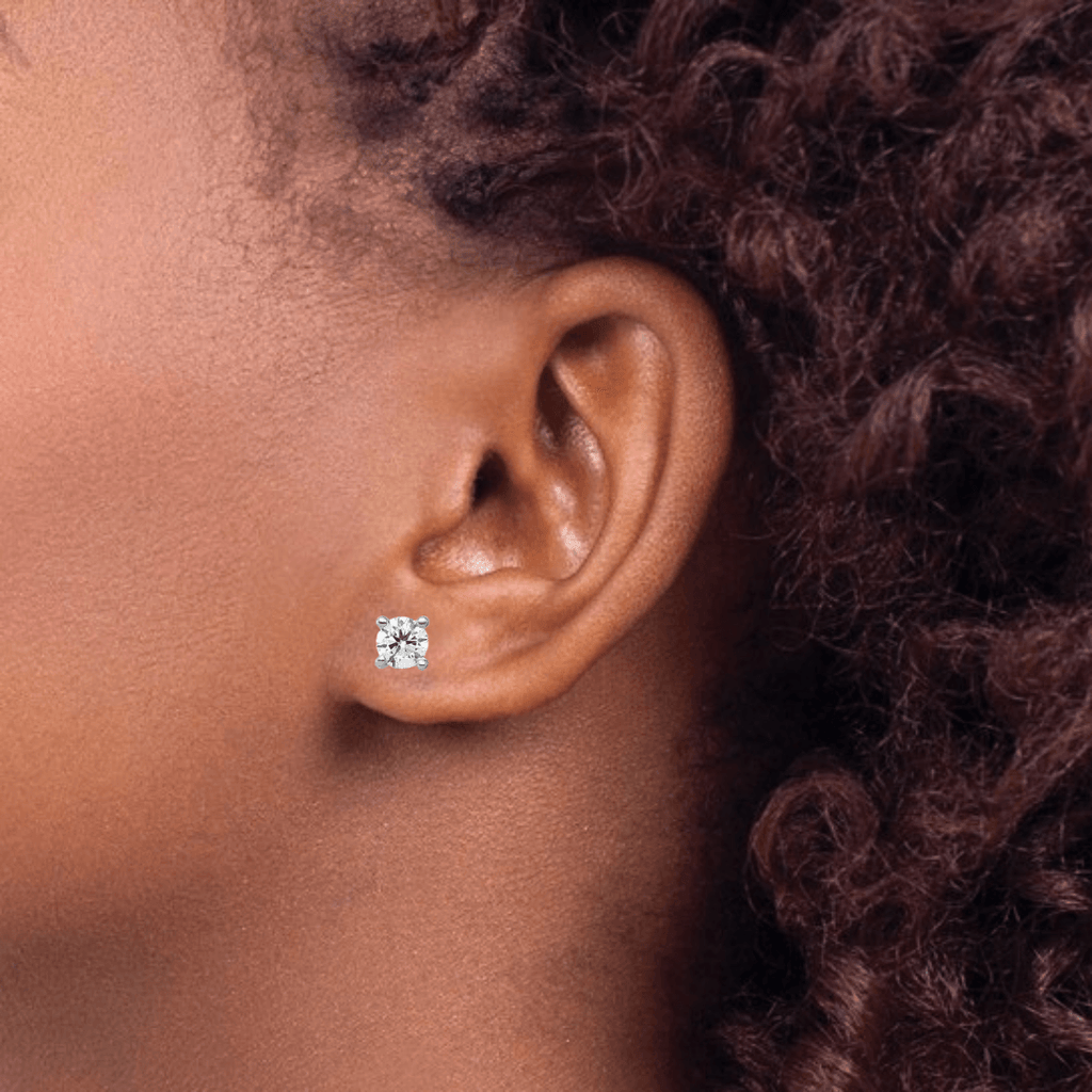 minimalist jewelry, model wearing diamond solitaire, affordable diamond jewelry