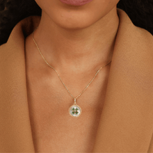 Load image into Gallery viewer, Mother of Pearl Clover Emerald Pendant Necklace