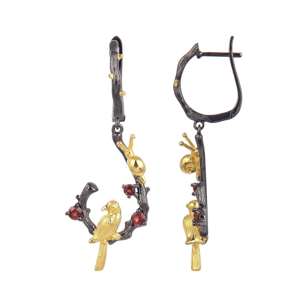 Exotic Nature Inspired Garent Gold Plated Robin Earrings.
$ 50 - 100, Garnet, Red, Round, 925 Sterling Silver, 925 Sterling Silver Ð Gold Plated Yellow, Dangle, Drop