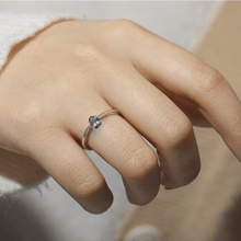 Load image into Gallery viewer, Solitaire ring design, sapphire solitaire ring, oval solitaire rings