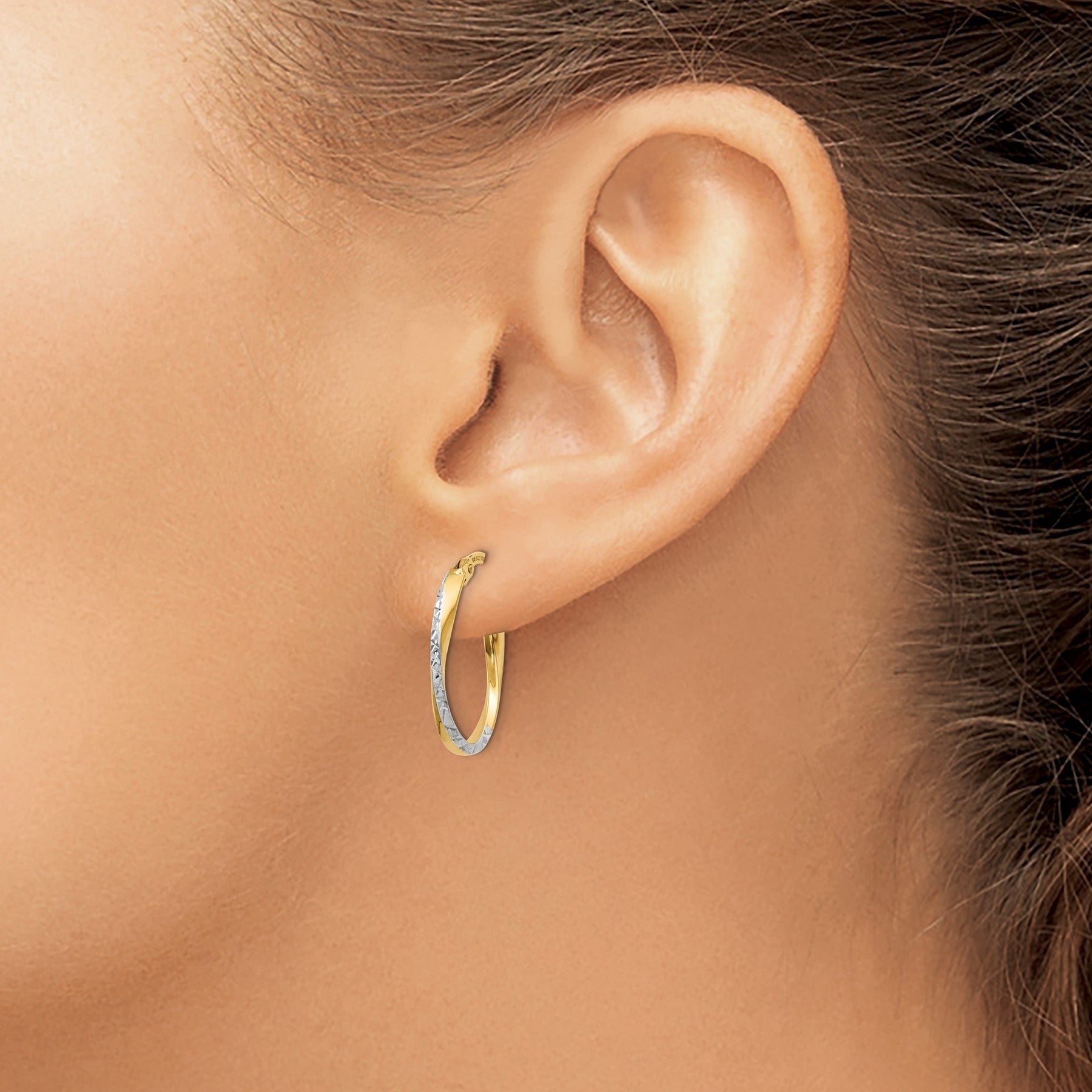 10k Gold Medium Oval Hoop Earrings