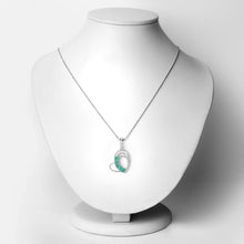 Load image into Gallery viewer, Genuine Heart Shape Emerald Necklace